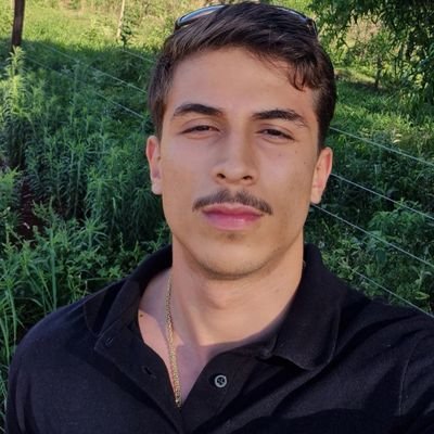 kmrqzzz's profile picture. 