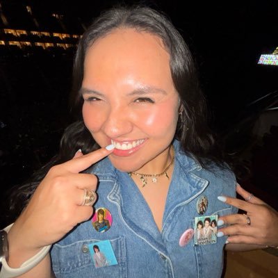 lauradevain's profile picture. 