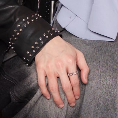 mrmr1126's profile picture. マロhttps://t.co/jwOm7ZcguT 大西流星とジュンソが共演したらもうそれでおしまい✌️😄✌️ BLハピエンのは全部たべるよん JimmyOhmに絶対あう