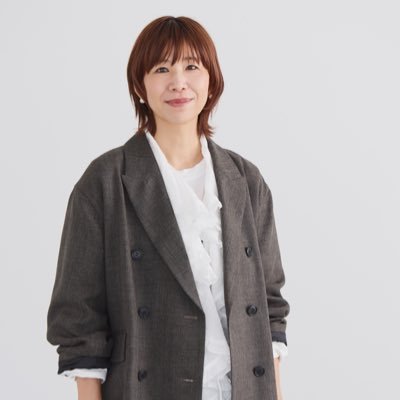 tomoko_sato1231's profile picture. 株式会社クラシコム 取締役副社長 共同創業者 。ECサイト「北欧、暮らしの道具店」店長。『青葉家のテーブル』『ひとりごとエプロン』『スーツケース・ジャーニー』『庭には二羽』などオリジナル映像作品も製作。#チャポンと行こう というポッドキャストもやってます。