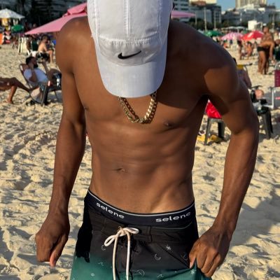 Mavambo11's profile picture. Baiano 071📍 Morando em 021📍 COLAB CHAMA NO DIRECT  Acompanhante🫡