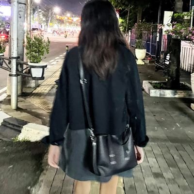 shyygirrll's profile picture. 165/45