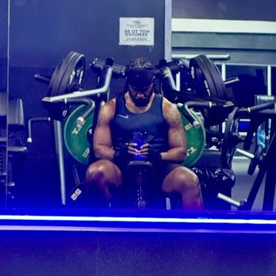 CameraMan3o5's profile picture. I take pictures📸 I watch sports 🏈 I like food 🍲 | Healthcare IT 👨🏽‍💻