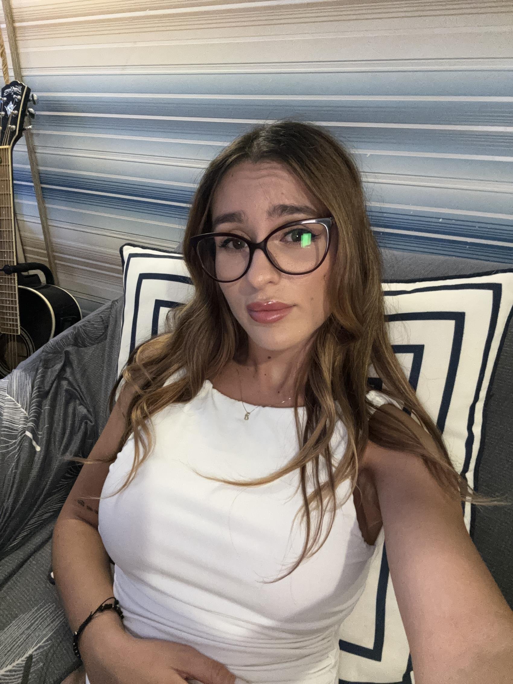 Anna_HarriseY's profile picture. helo ! This is my back-up acc, dm on @Lanaslayzzz to chat ! I promise I'm super-friendly