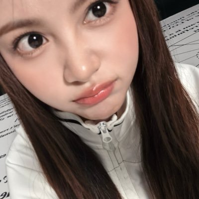 luvcarmenshine's profile picture. hearts2hearts only☘️🤍