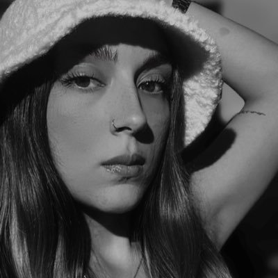 AgustinaMedrqno's profile picture. Profesora de Historia. Licenciada en Cs. Sociales y humanidades. Acompañate terapéutico. 📍Quilmes. Independiente, el mate, y los piojos.