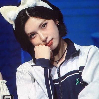 sol_sweetly's profile picture. Às vezes, alma gêmea não é um namorado, uma namorada ou uma família. É só você. - Firstkhao