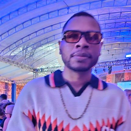 Rkingaraujo's profile picture. Filósofo de fim de festa*🎉