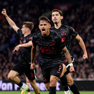 Waagtorens's profile picture. Vorige account gehackt… nu nog kritischer op AZ