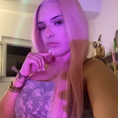 bbylazzz's profile picture. muñekita