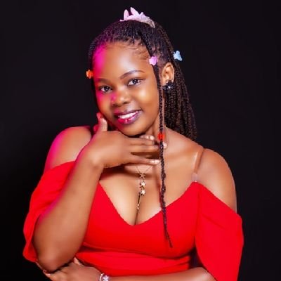 ClaireMwin2471's profile picture. social