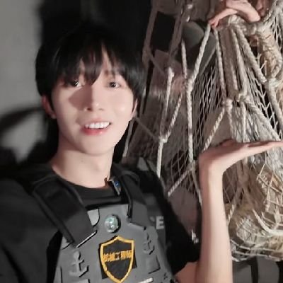 mcevilspawn07's profile picture. rndm fangirl and a delulu✨️

➡️Got7🐥_ Jeff Satur🪐_BarcodeTinnasit🦝