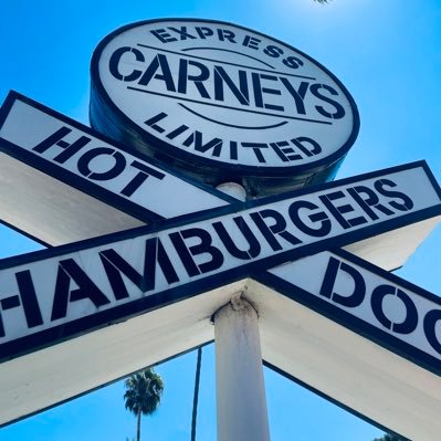 mrseanyb's profile picture. ...between the ridiculous & the sublime