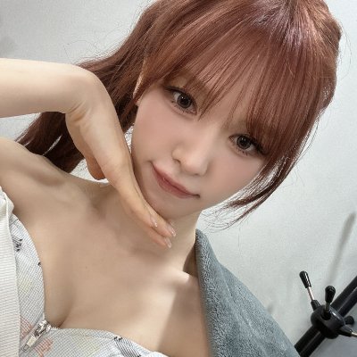 Todayiis__Wendy's profile picture. PARODY ㅡ UNREAL/진짜 웬디 아닙니다. Red Velvet🦌🐿 The main vocal will shoot your heart so don't fall for her, Son Seungwan or Son Wendy. HST-29. Hoohoo! Revella's 🩵