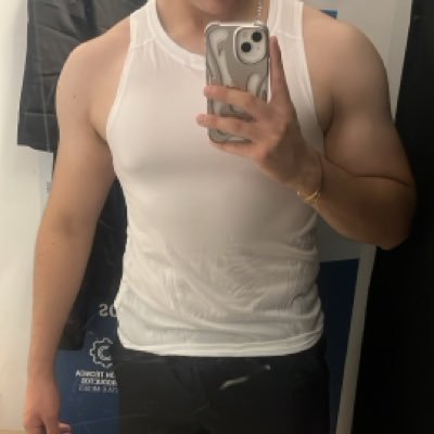 luc_444_'s profile picture. corn acc