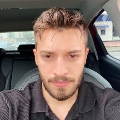 yancii_10's profile picture. dünya bir hayaldir daim sanma