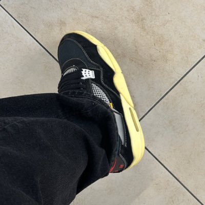 rsincrafts's profile picture. 