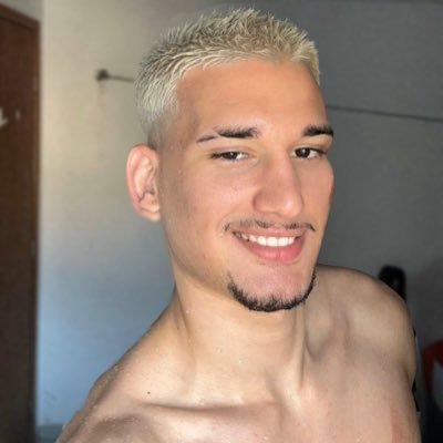 yanperes_'s profile picture. 021☀️🏖️
