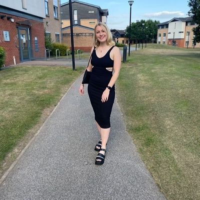 dubasti97844's profile picture. travail dans une boutique cosmétiques. picha picha 🥰🥰💋