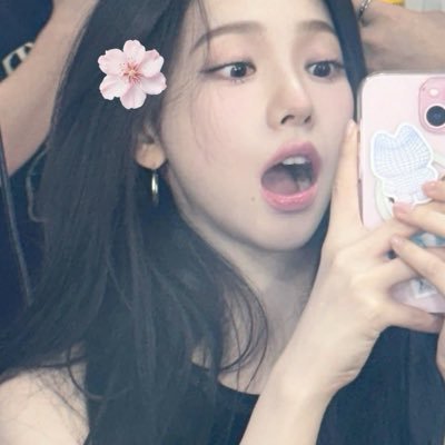 raabluue's profile picture. isinya yapping berbagai hal 😇🫰🏻