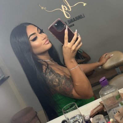 OliveiraaJennii's profile picture. 