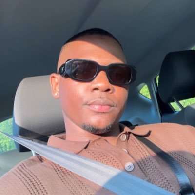 Leonardoll23's profile picture. Bonjour