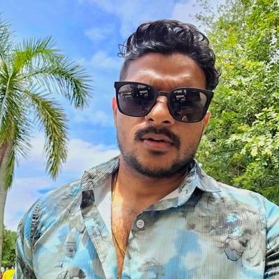 deshapriyax's profile picture.