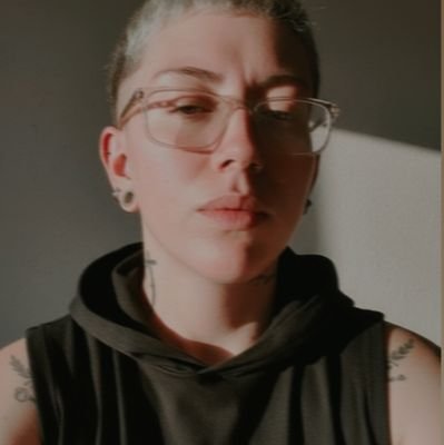 BeelRosaleess_8's profile picture. 