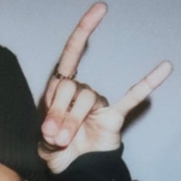 mzk_y's profile picture. ❥❥ @teyanday_MK