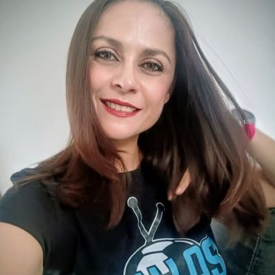 graibcy's profile picture. Soy de esas mujeres que ríen de todo, fantasean despiertas, juegan con su hijo en el lodo y buscan cualquier excusa para viajar🦋 GalloBlanco de antaño💙🖤⚽