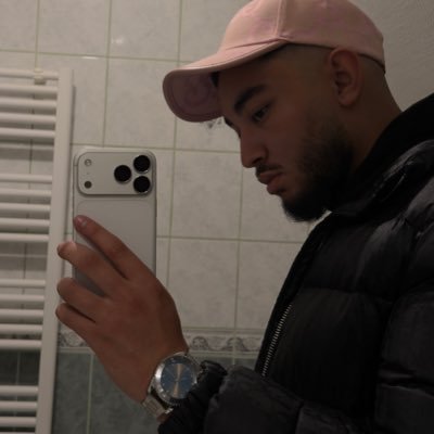 Petit_Blankaa's profile picture. Fluctuat Nec Mergitur 🇨🇷