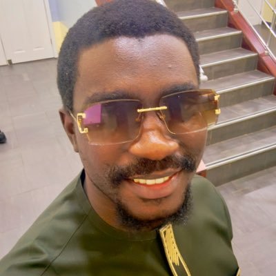 CodeBoomer's profile picture. I live. I learn