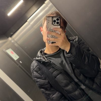 ladamachacek13's profile picture. 26💫