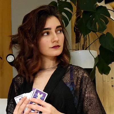 amysticgoddess's profile picture. Divine spirit guiding devoted souls. Lover of barefoot gardening. DM for offerings 🌿💐