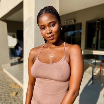 koko_brownn's profile picture. 🖤🏳️‍🌈🦄