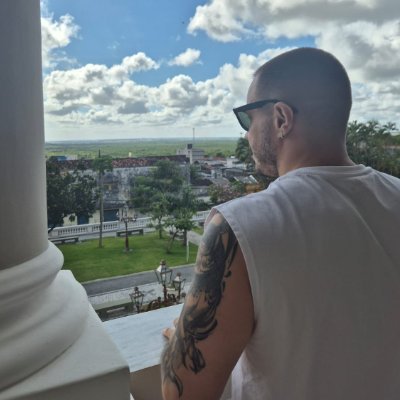 errologista's profile picture. Mestrando em Ciência da Computação, Carioca e Desenvolvedor. 
Python | React | React-Native | TypeScript | Node.js
@desenhocasinha
@umafachada