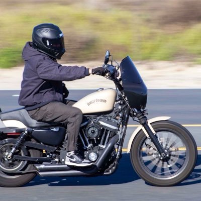 dvnielmvrtin's profile picture. prev @itrustcapital