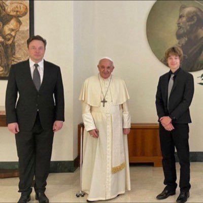 Kaikai_X01's profile picture. Am kai musk 🇺🇸 son of 🚀Elon musk the CEO of Tesla. 🪐I don't speak ill of my dad be careful of those imposters pretending to be my dad out there