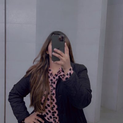 em_ishu111's profile picture. Be Happy 😇😇