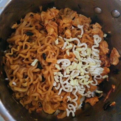 EdomRen's profile picture. 