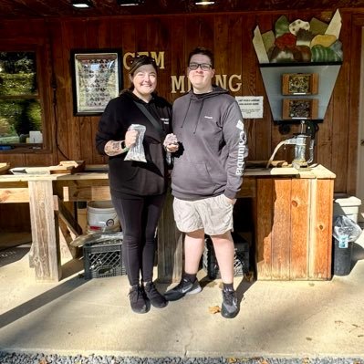 indiana_lesbian's profile picture. Cassondra: 💛🖤 Adventures: 🌄 Halestorm: 🖤 Whiskey: 🥃 Concert: 🤘 Dog: 🐶 Cat: 🐈‍⬛ (L)GBTQ+ she/her 🏳️‍🌈 Endo Warrior: 🎗