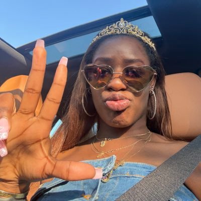 S4Hooper's profile picture. pretty from the city🌉🤎 SF | RI | DC | Free Spirit♎️💫 insta: strhooper