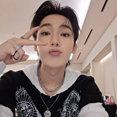 sunooprestige's profile picture. pearl is so kind