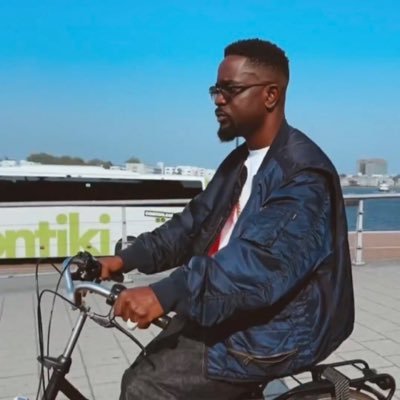 theow_ghana's profile picture. I make billionaires 🫳🏽❤️