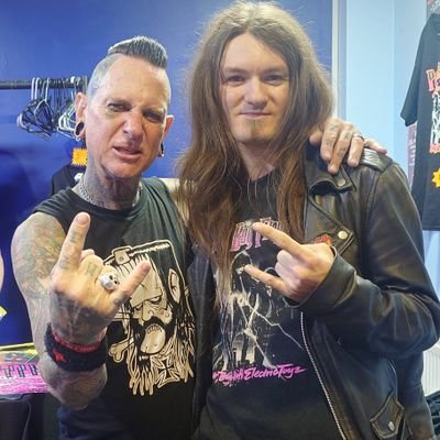 RecklessMetal's profile picture. Official Page 🇬🇧🇪🇸 Playstation 🎮Instagram:damianhairmetal 🎸🎧                                        Hair Metal/Thrash Metal/Anime/Manga/Disney/Cats/TV/🍕