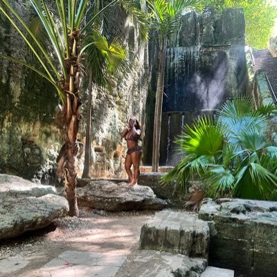 callmedelz's profile picture. You get what you fucking deserve |🇬🇩🇬🇩| 27 | 💖💜💙