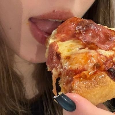 whitewarsuy's profile picture. 𝑌𝑜𝑢𝑙𝑖𝑒𝑑