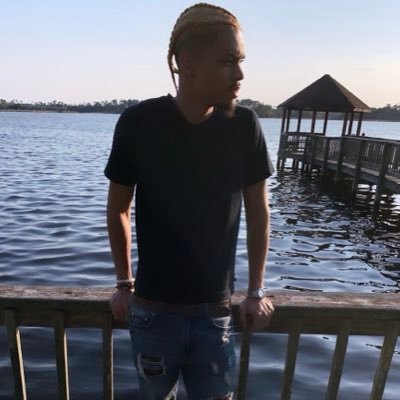 rockstarnoguitr's profile picture. keep going!