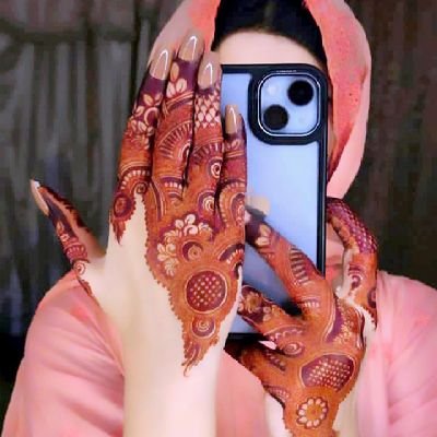 iQueenAstrid's profile picture. Software Engineﻉr | PrActicing GrAtitudﻉ |TﻉAholic | Stylﻉ MAveﻉn | Imma not swﻉﻉt Estella try as I might but nﻉva | born brilliant | born bad & a lil bit mad.