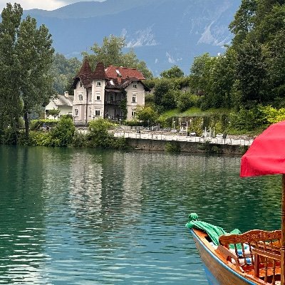 emalolla's profile picture. Toxicologist🧪
Love yourself🕊know your worth✨ Accept growth 🌱Appreciate life🌎💫

( وَبَرًّا بِوَالِدَتِي وَلَمْ يَجْعَلْنِي جَبَّارًا شَقِيًّا )